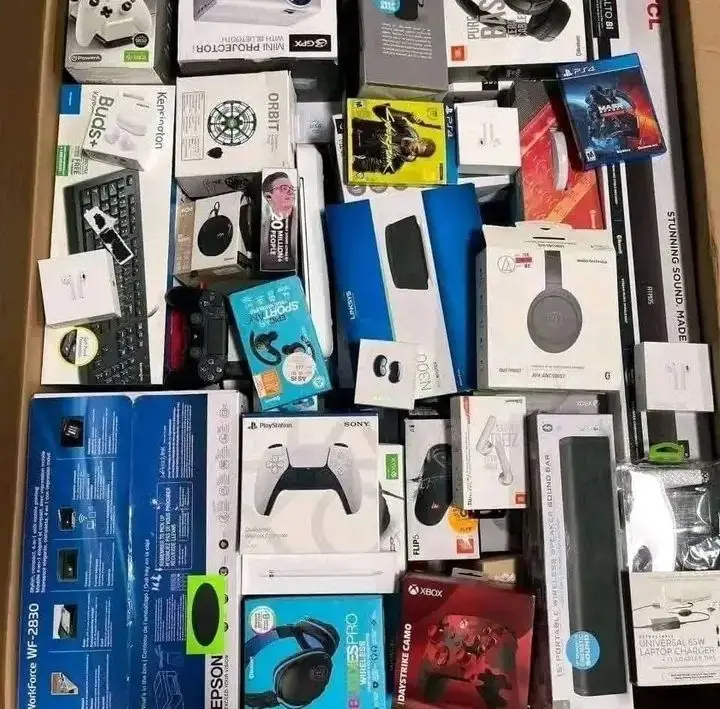 Amazon Electronic Pallets