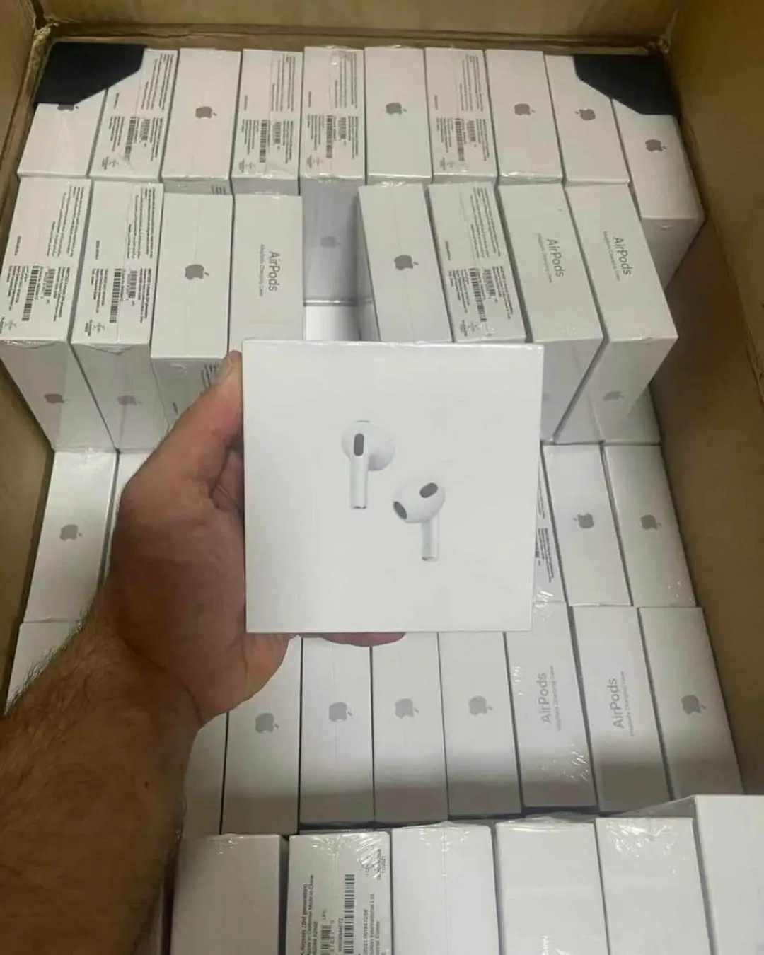 Apple Airpods - Image 4