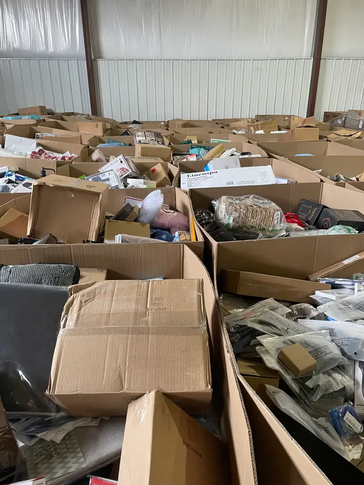 Amazon Liquidation Bin Stores - Image 2