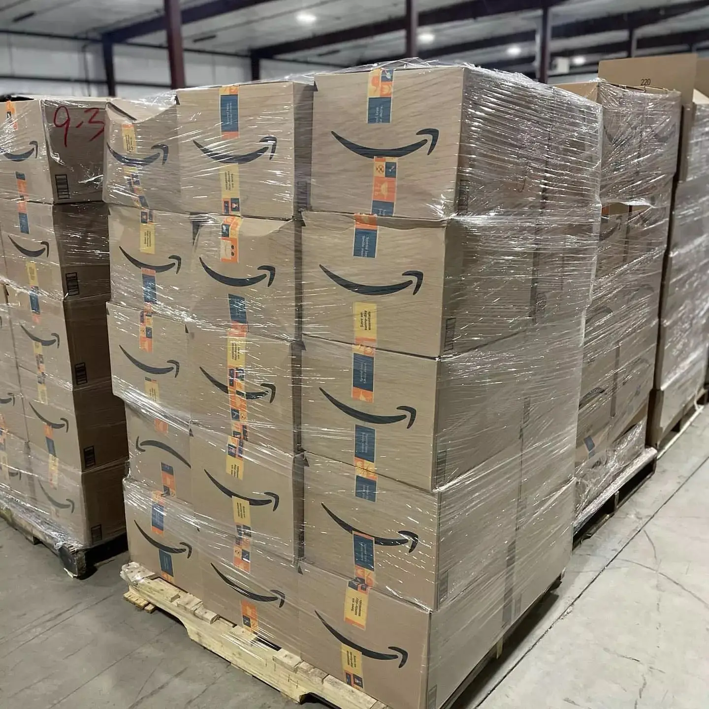 Amazon Mystery Box Truckload - Image 3