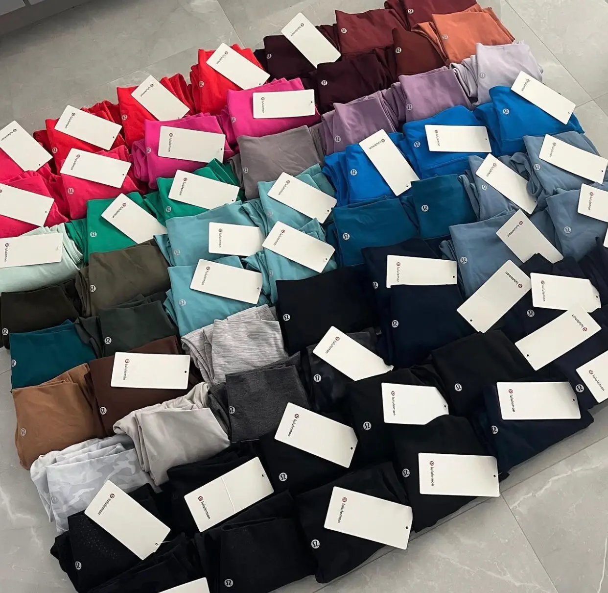Lululemon Pallet For Sale - Image 4