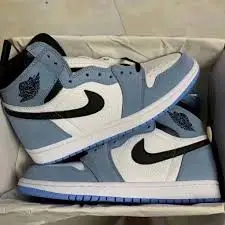 Nike Sneaker - Image 3
