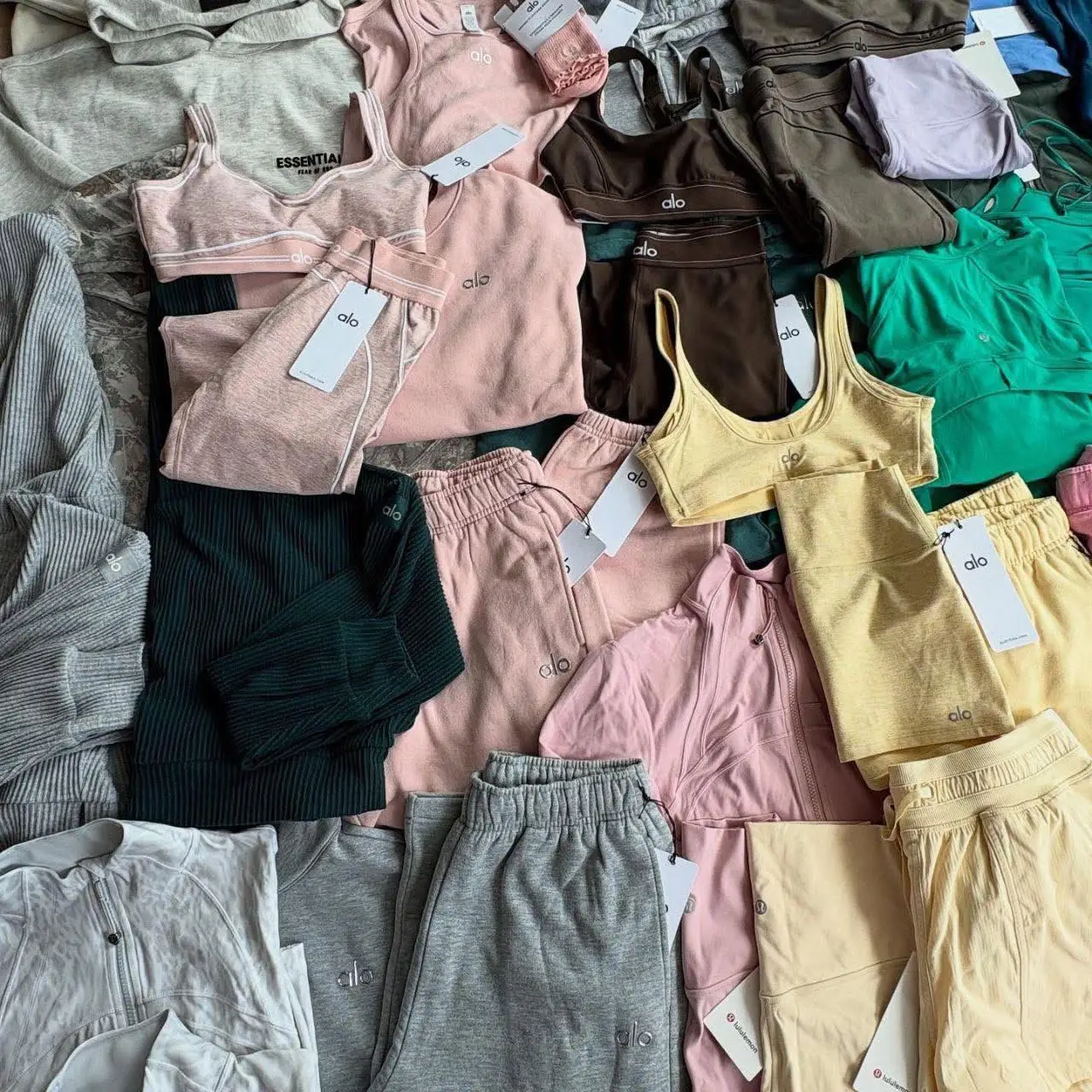 Alo Yoga Wholesale - Image 6